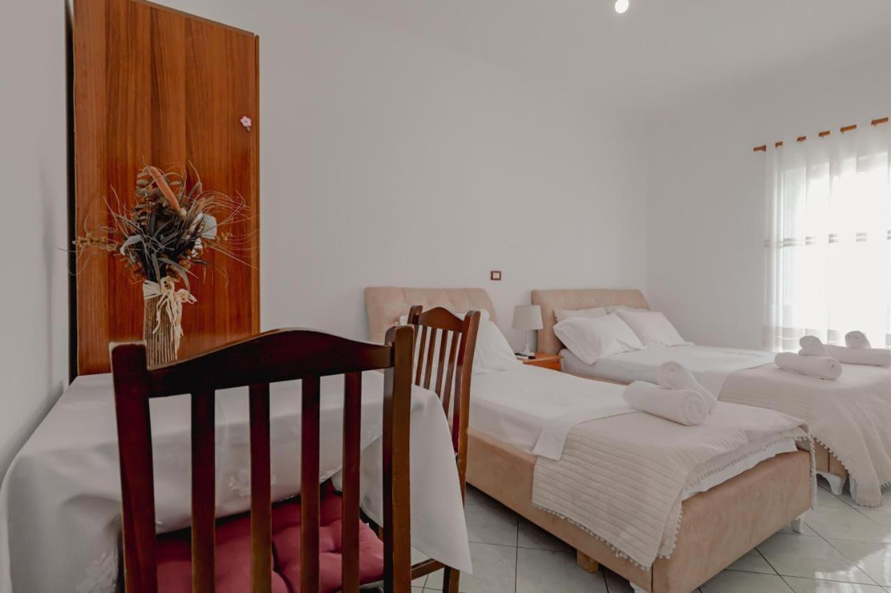 Sunflower Hotel Ksamil Esterno foto