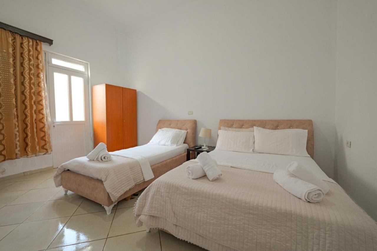 Sunflower Hotel Ksamil Esterno foto